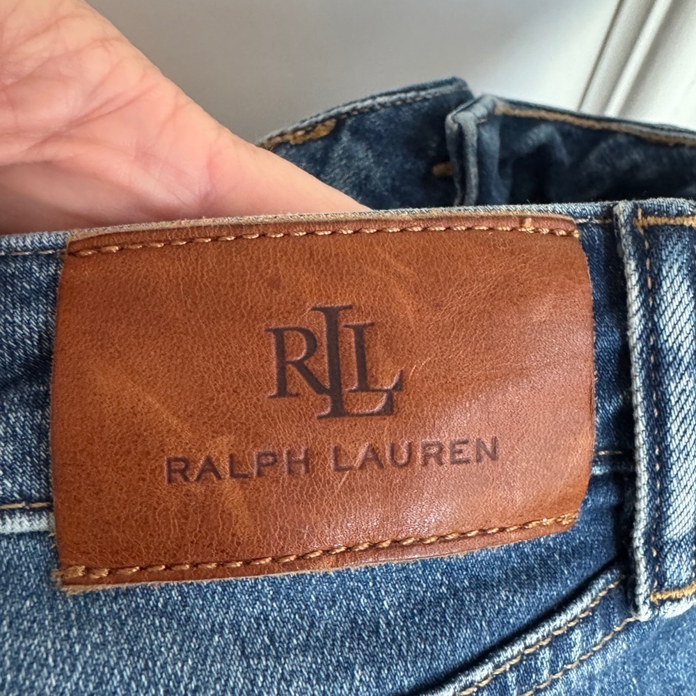 Lauren Ralph Lauren
Women's High-Rise Cropped Jeans - Size 6 - Picture 4 of 9